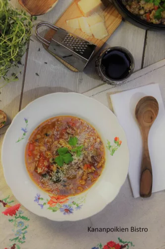 Toscanalainen papusoppa eli ribollita