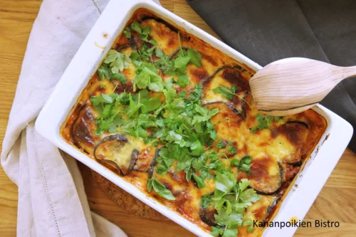 Vegemoussaka nyhtökauralla