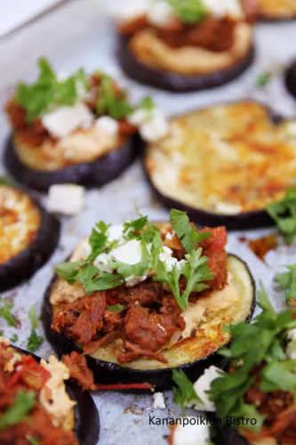 Munakoisopizzat nyhtökauralla & chilihummuksella