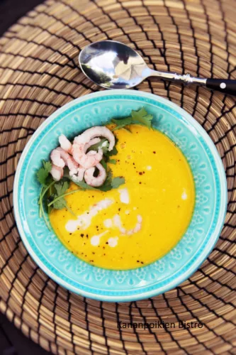 Porkkana-kookoskeitto