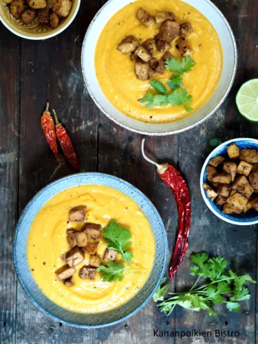 Porkkana-bataattikeitto & rapsakka tofu