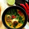 Kanapyörykkäkeitto curry-porkkana-kookosliemellä